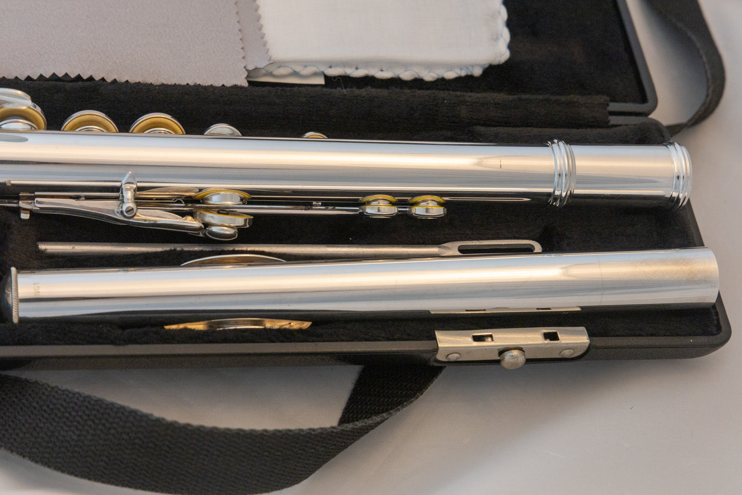 Gemeinhardt 30SHB Intermediate Flute *Solid Silver Headjoint *Low-B Foot, Offset-G*Cleaned & Serviced