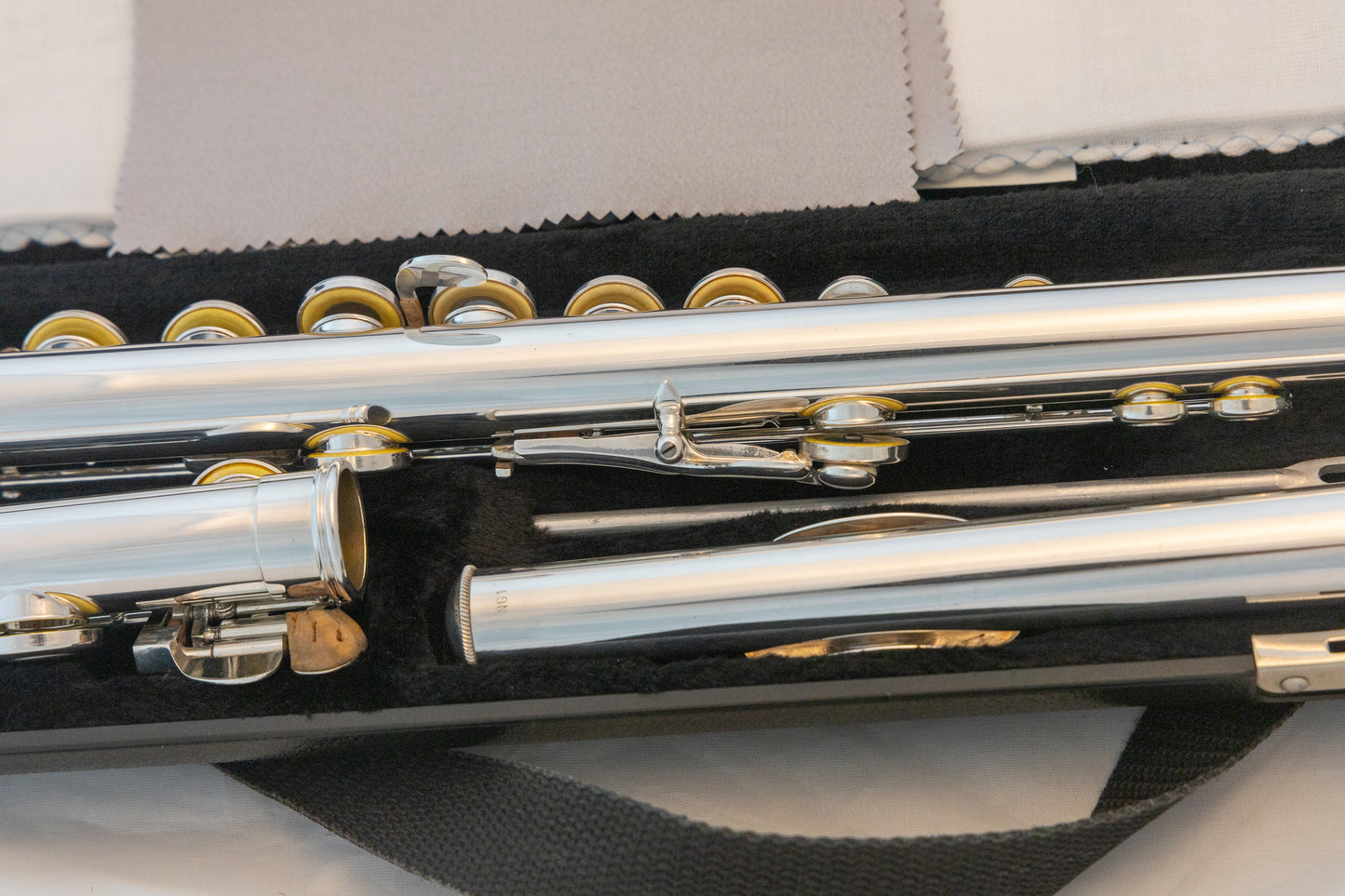 Gemeinhardt 30SHB Intermediate Flute *Solid Silver Headjoint *Low-B Foot, Offset-G*Cleaned & Serviced
