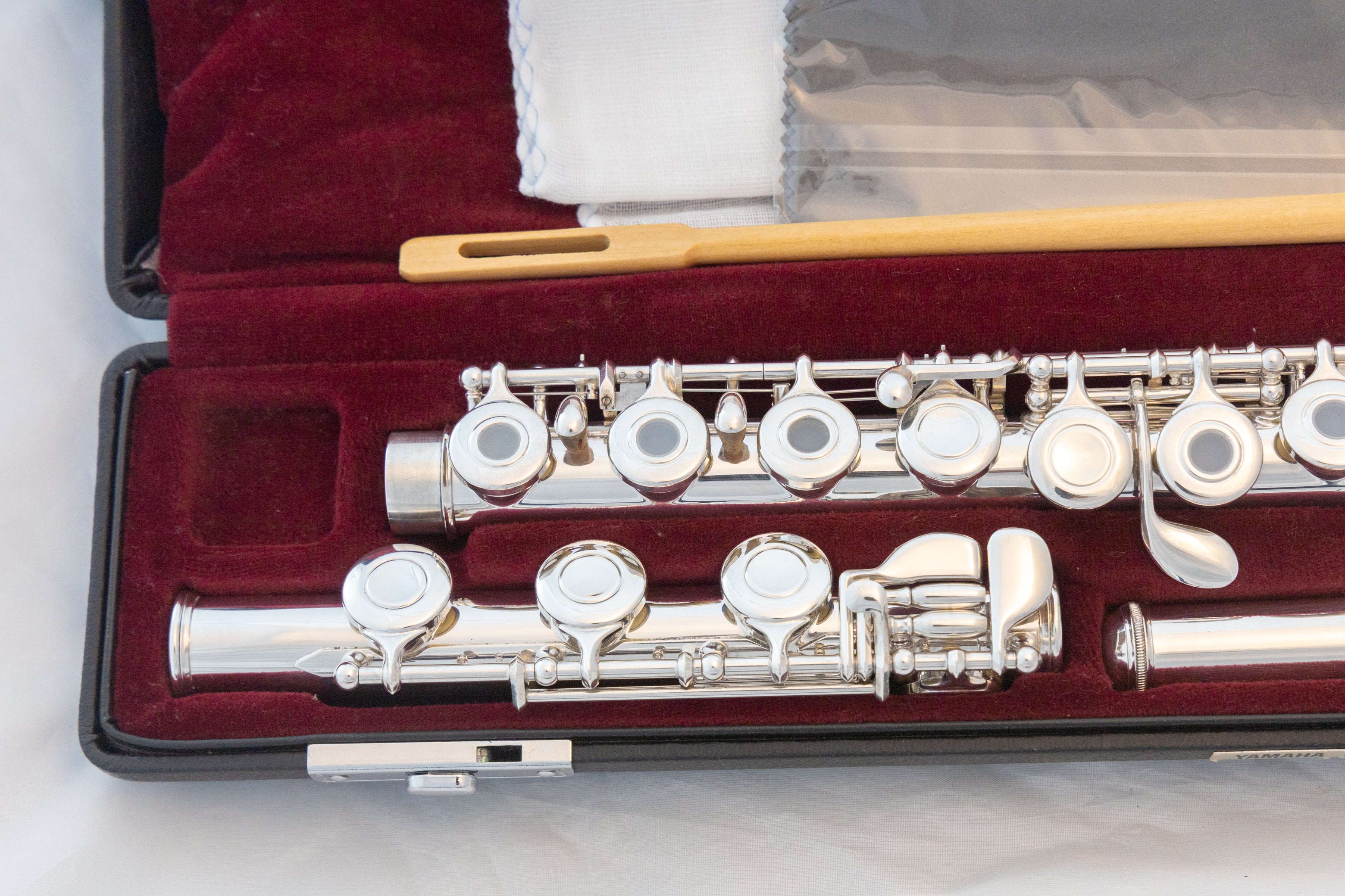 Yamaha YFL-461 II All Silver Intermediate Flute Open-hole B-foot