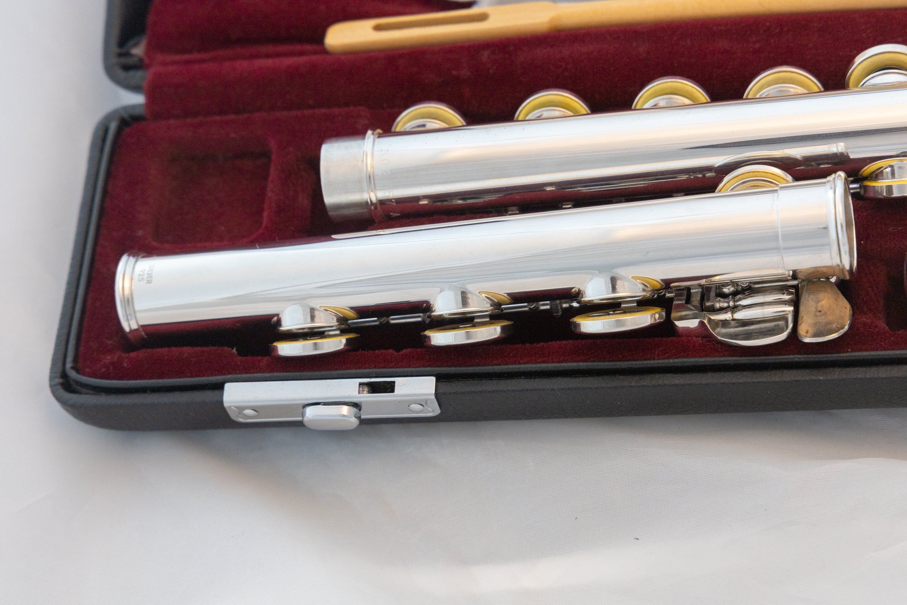 Yamaha YFL-461 II All Silver Intermediate Flute Open-hole B-foot