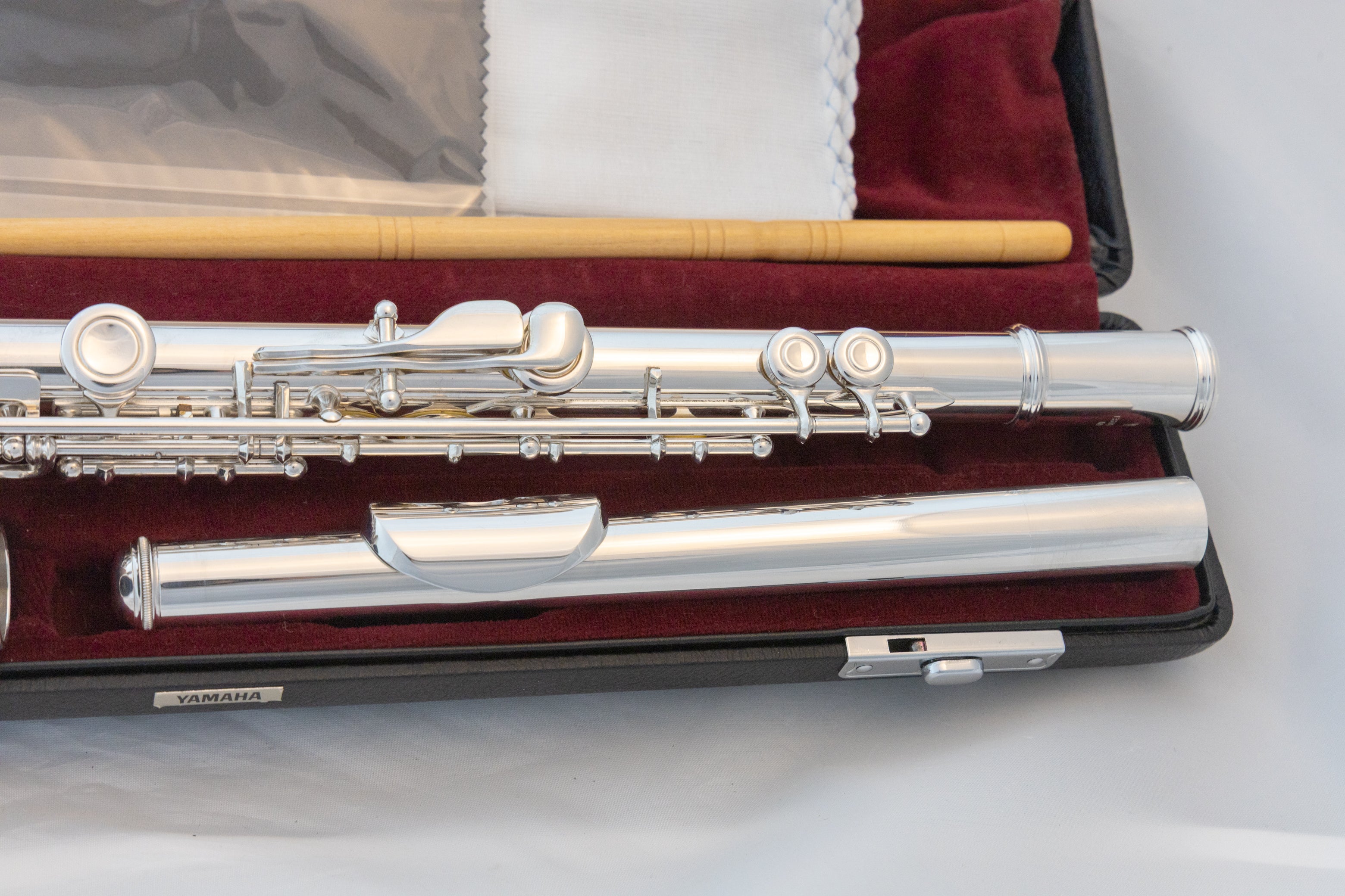 Yamaha YFL-461 II All Silver Intermediate Flute Open-hole B-foot