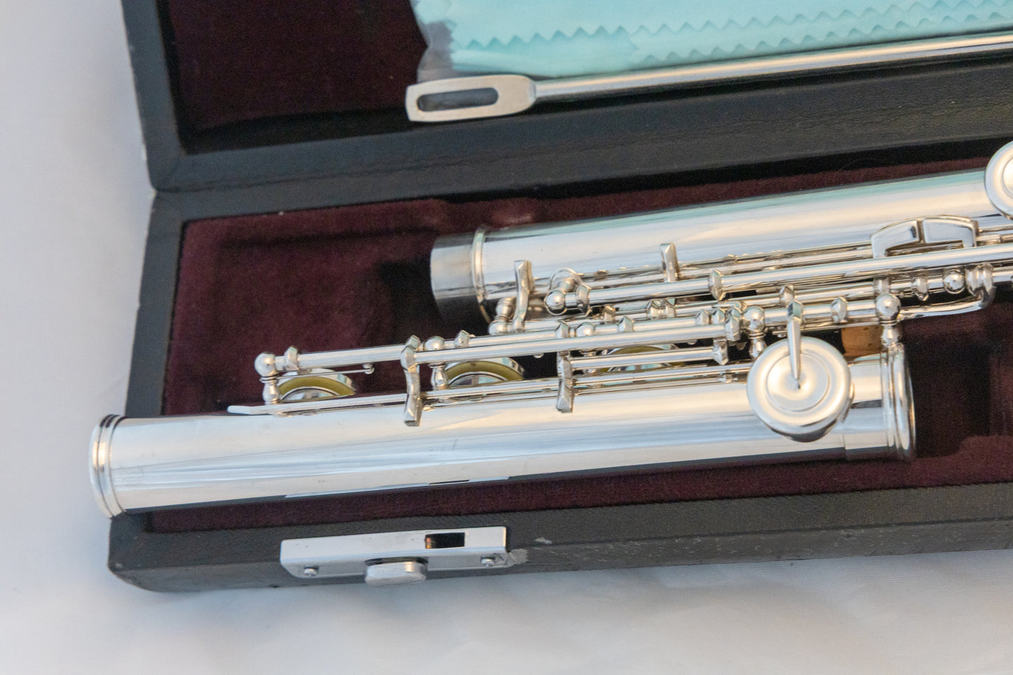 Yamaha YFL-584H (YFL-587H) Professional Flute All Silver Open-hole *Made in Japan *Cleaned & Serviced