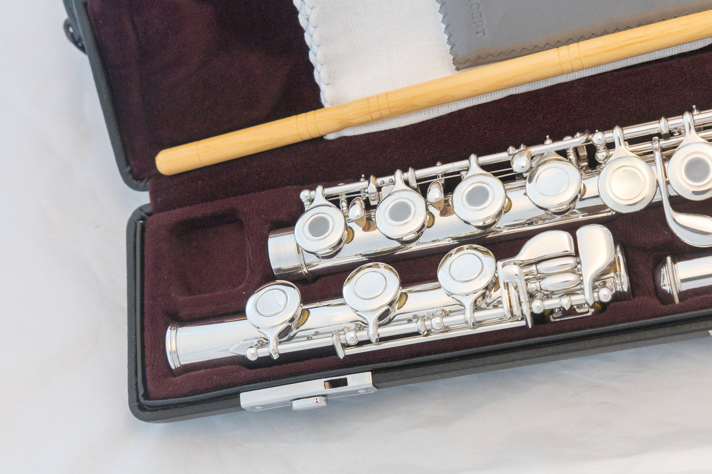 Yamaha YFL-461H All Silver Intermediate Flute Open-hole B-foot *Made in Japan *Overhauled New Pads