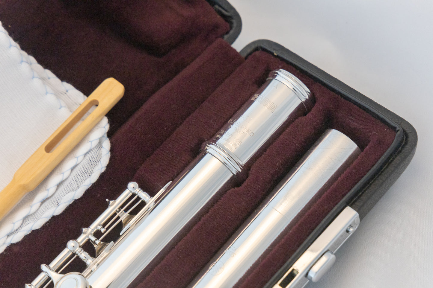 Yamaha YFL-461H All Silver Intermediate Flute Open-hole B-foot *Made in Japan *Overhauled New Pads