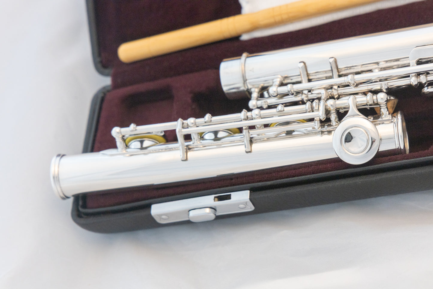Yamaha YFL-461H All Silver Intermediate Flute Open-hole B-foot *Made in Japan *Overhauled New Pads