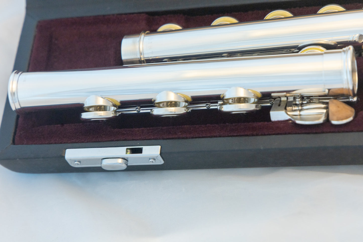 Yamaha YFL-684H (YFL-687H) All Silver Professional Flute *Open-hole *Inline-G *Low-B *Made in Japan *Cleaned & Serviced