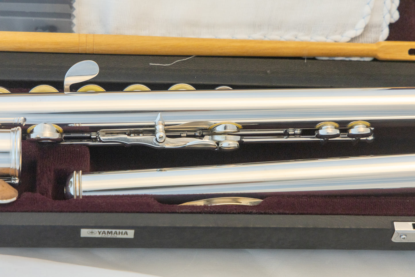 Yamaha YFL-684H (YFL-687H) All Silver Professional Flute *Open-hole *Inline-G *Low-B *Made in Japan *Cleaned & Serviced