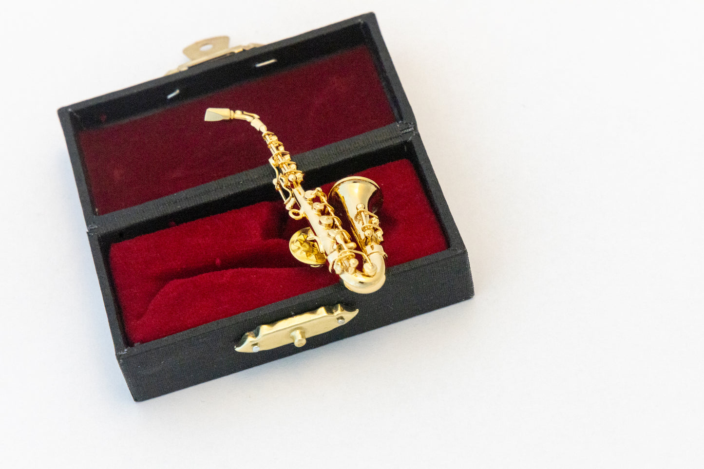 Miniature Golden Saxophone Lapel Pin *Free shipping from US
