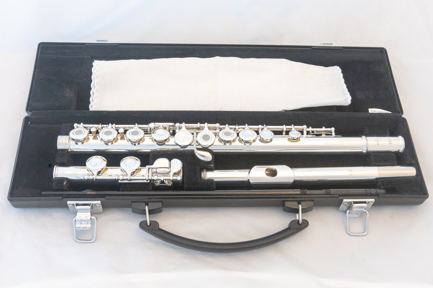 Yamaha YFL-261 Silver-plated Open-Hole Intermediate Flute *Overhauled New Pads