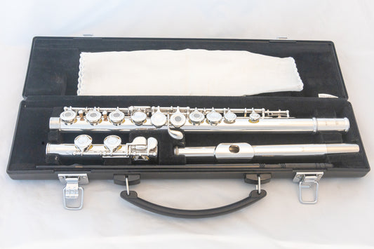 Yamaha YFL-261 Silver-plated Open-Hole Intermediate Flute *Overhauled New Pads