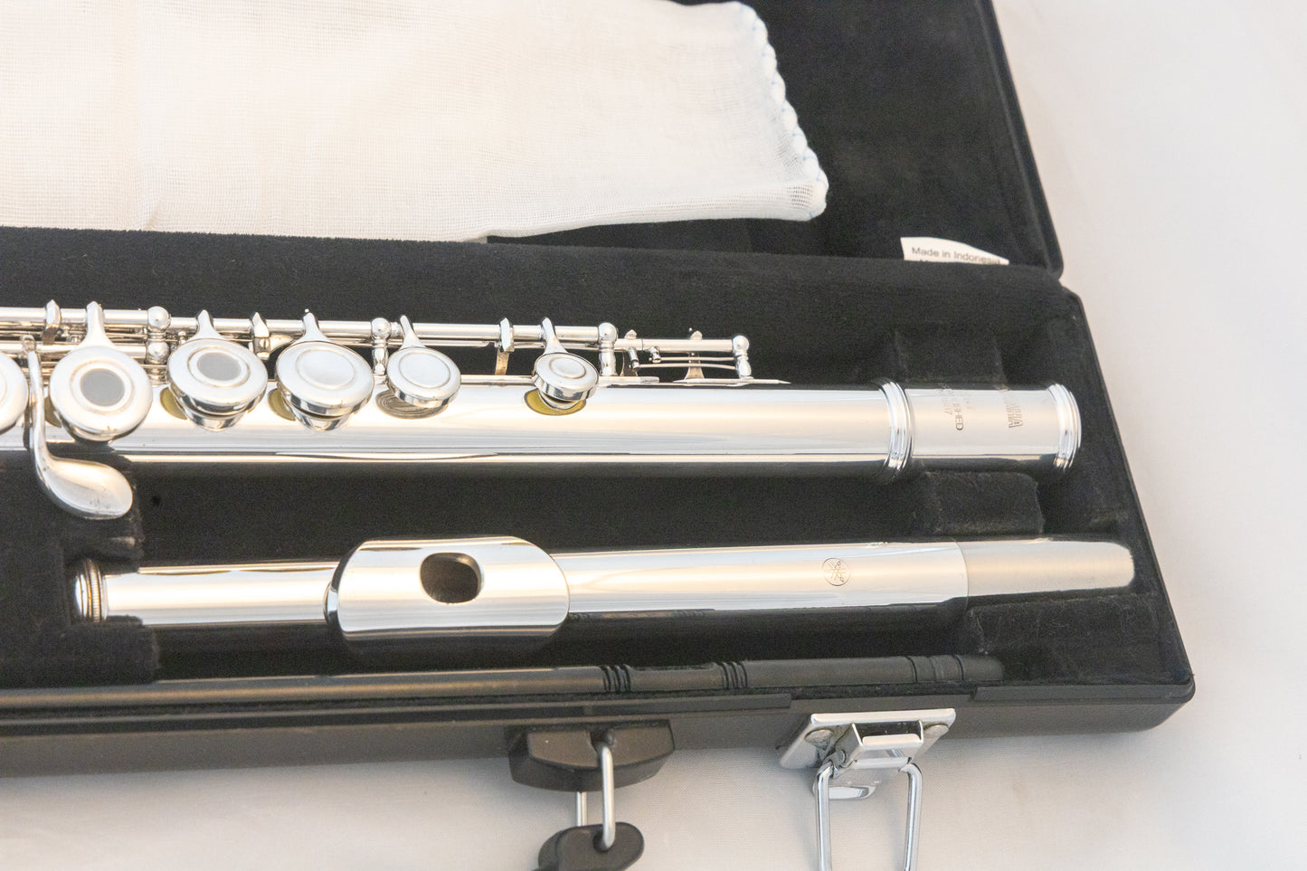 Yamaha YFL-261 Silver-plated Open-Hole Intermediate Flute *Overhauled New Pads