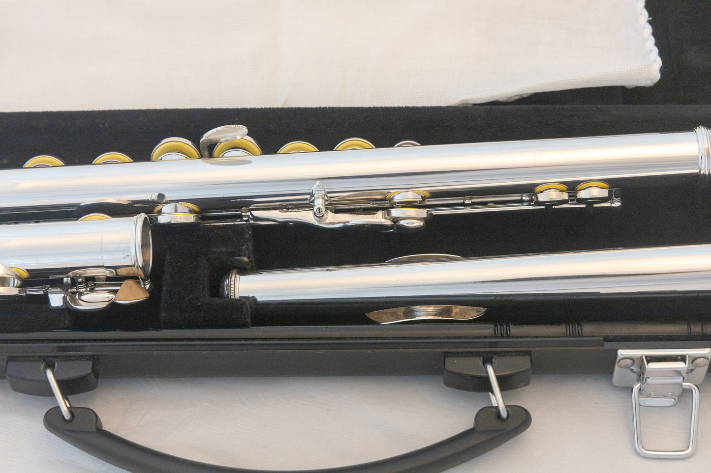 Yamaha YFL-261 Silver-plated Open-Hole Intermediate Flute *Overhauled New Pads