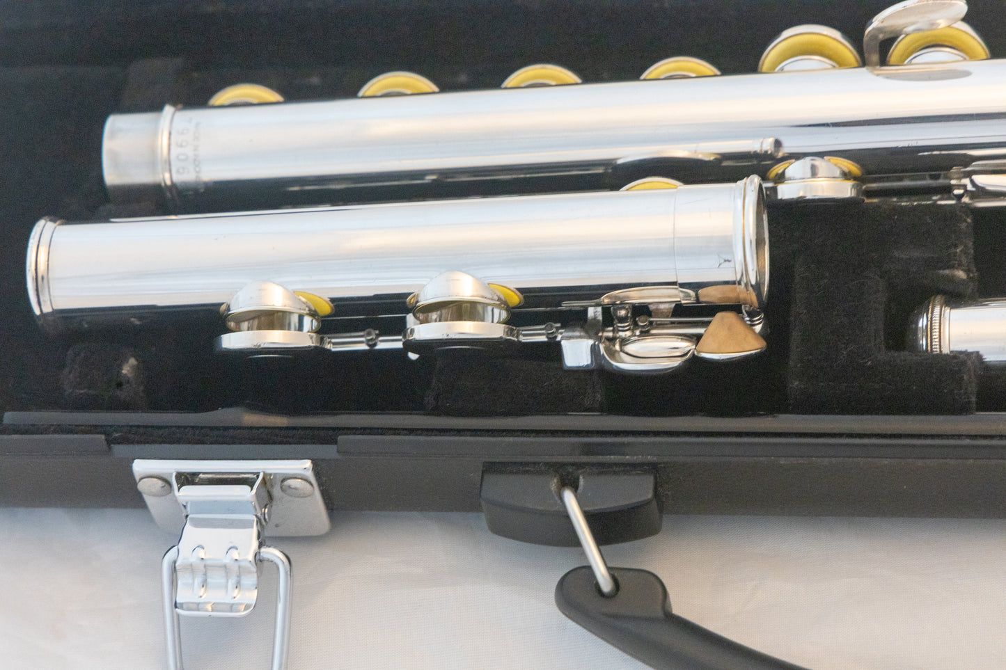 Yamaha YFL-261 Silver-plated Open-Hole Intermediate Flute *Overhauled New Pads