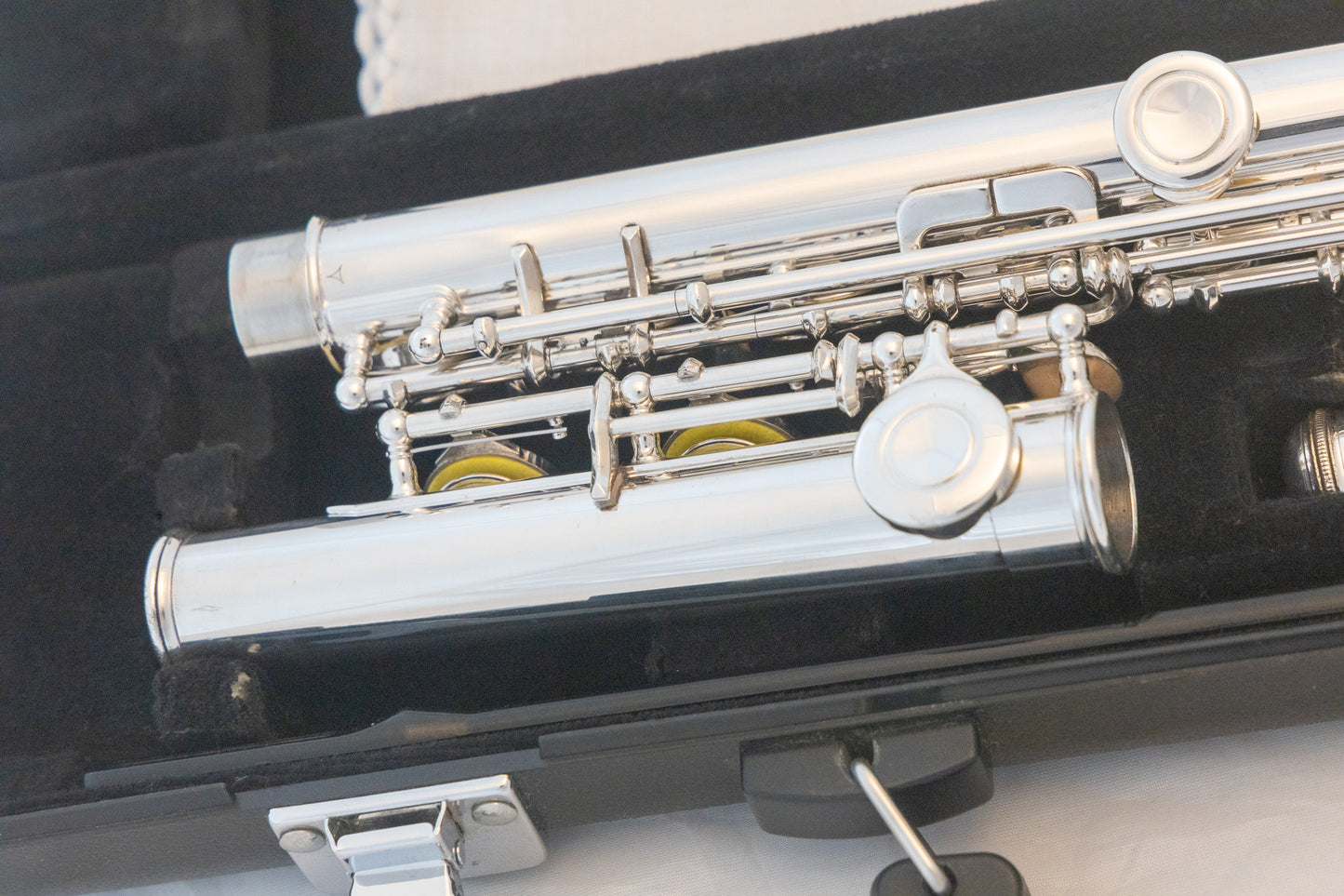 Yamaha YFL-261 Silver-plated Open-Hole Intermediate Flute *Overhauled New Pads