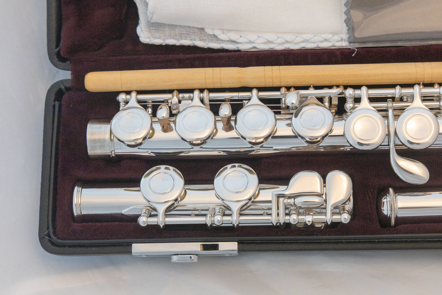 Yamaha YFL-421 Intermediate Flute *All silver *Made in Japan *Cleaned & Serviced