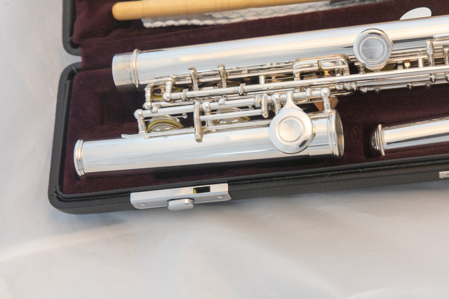 Yamaha YFL-421 Intermediate Flute *All silver *Made in Japan *Cleaned & Serviced