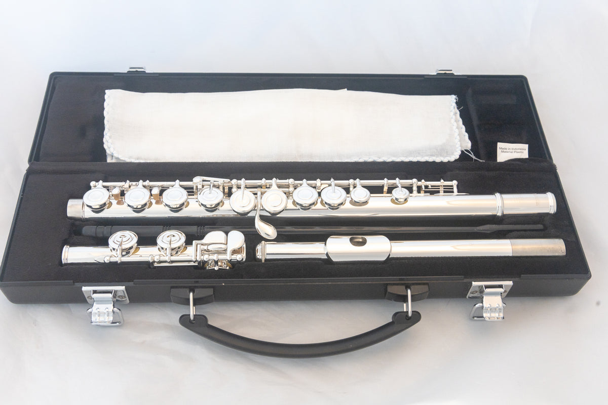 Yamaha YFL-222 Standard Silver-plated Flute *Cleaned & Serviced *Ready to play