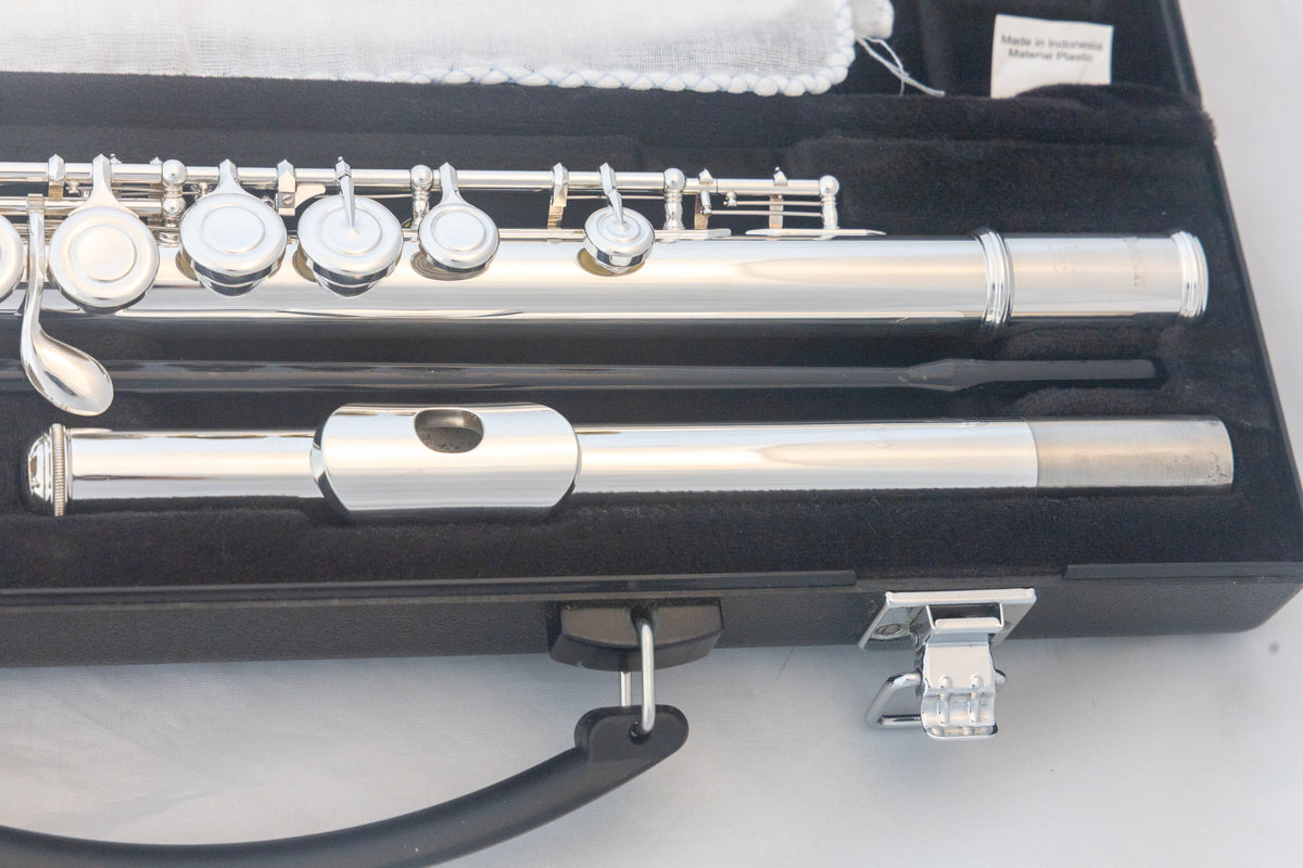 Yamaha YFL-222 Standard Silver-plated Flute *Cleaned & Serviced *Ready to play