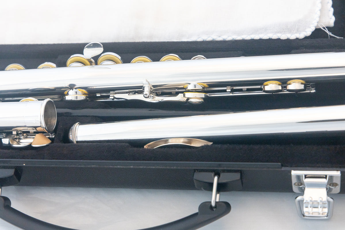 Yamaha YFL-222 Standard Silver-plated Flute *Cleaned & Serviced *Ready to play