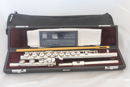 Yamaha YFL-481H All Silver Intermediate Flute *Open-hole *B-foot *Made in Japan *Cleaned & Serviced