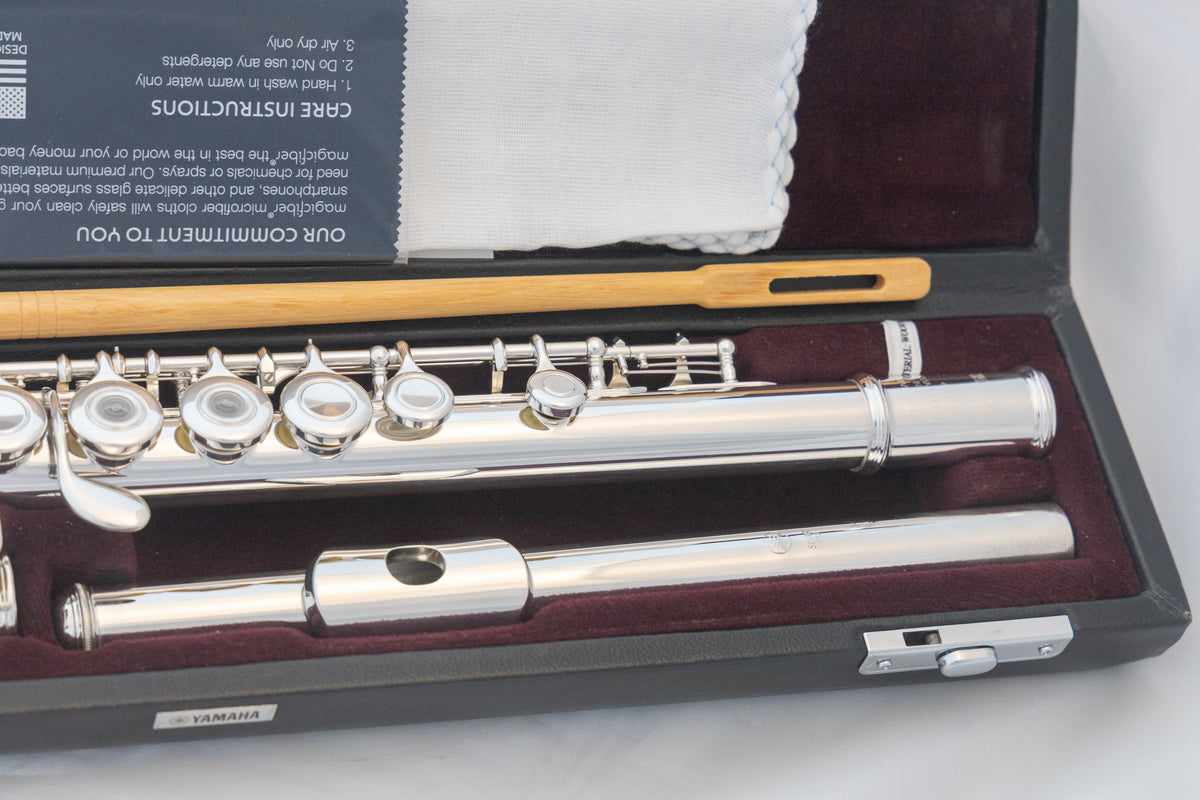 Yamaha YFL-481H All Silver Intermediate Flute *Open-hole *B-foot *Made in Japan *Cleaned & Serviced