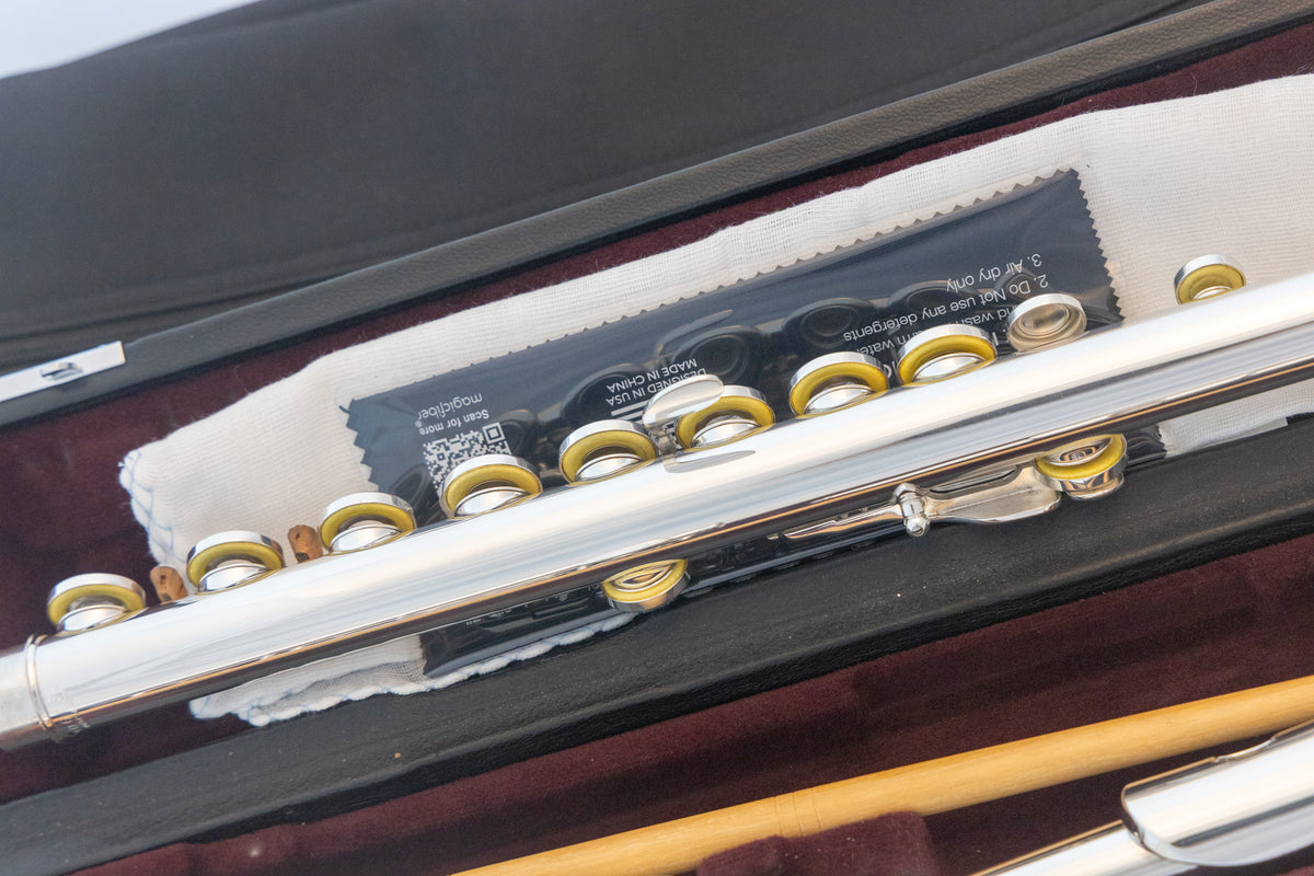 Yamaha YFL-481H All Silver Intermediate Flute *Open-hole *B-foot *Made in Japan *Cleaned & Serviced