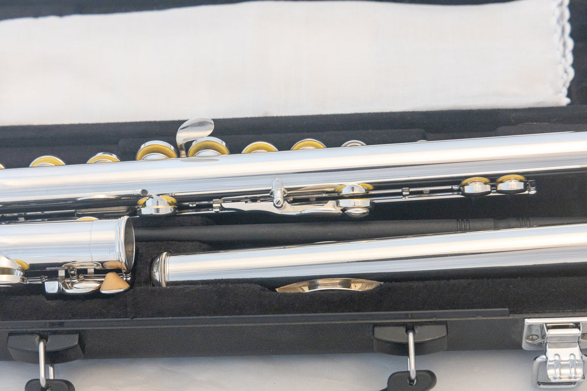 Yamaha YFL-262 Silver-plated Open-hole Intermediate Flute *Cleaned & Serviced *Ready to play
