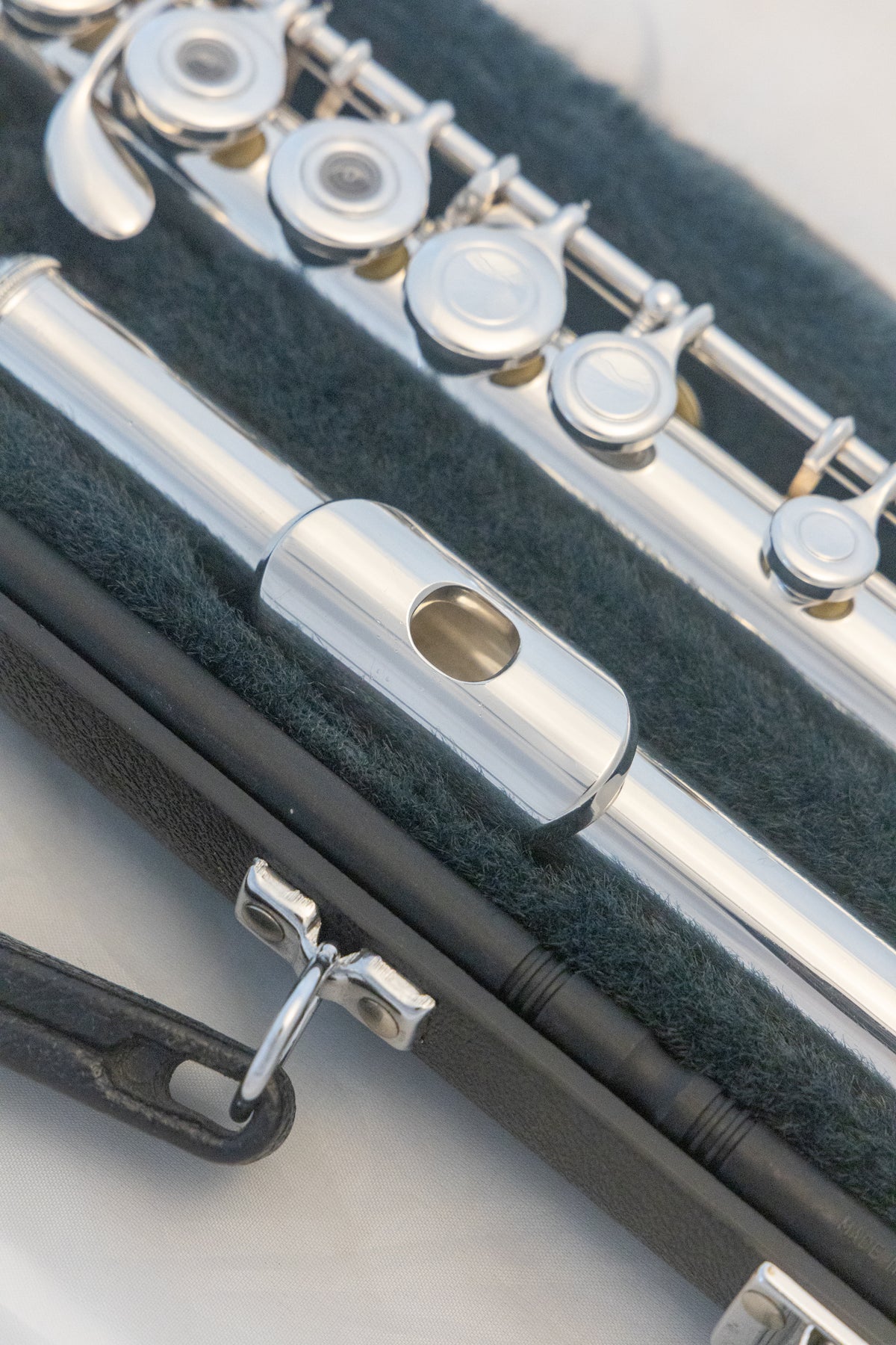 Yamaha YFL-381H Intermediate Open-hole Flute *Silver Headjoint *Made in Japan *Low-B *Cleaned & Serviced