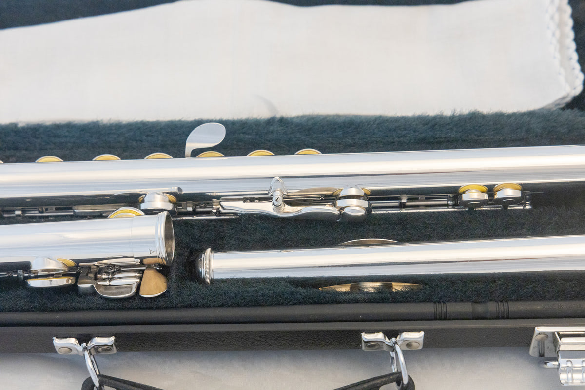 Yamaha YFL-381H Intermediate Open-hole Flute *Silver Headjoint *Made in Japan *Low-B *Cleaned & Serviced