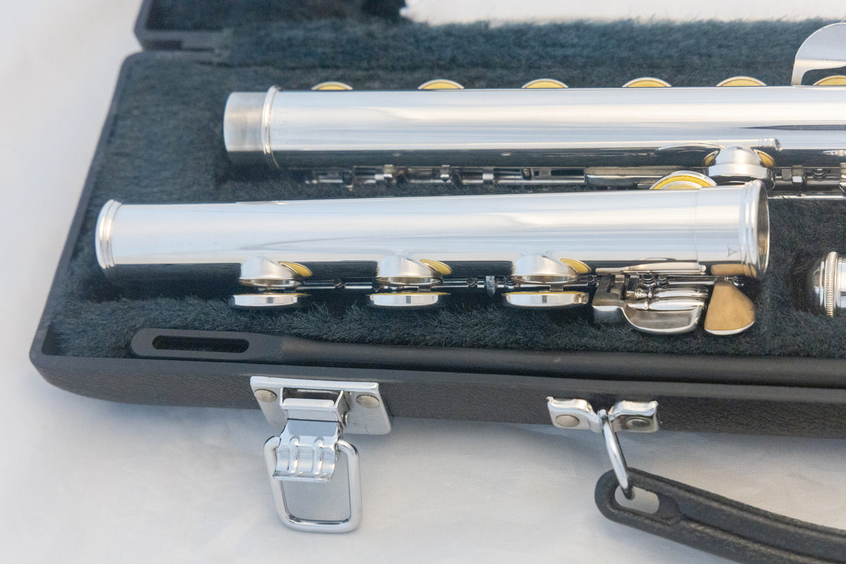 Yamaha YFL-381H Intermediate Open-hole Flute *Silver Headjoint *Made in Japan *Low-B *Cleaned & Serviced