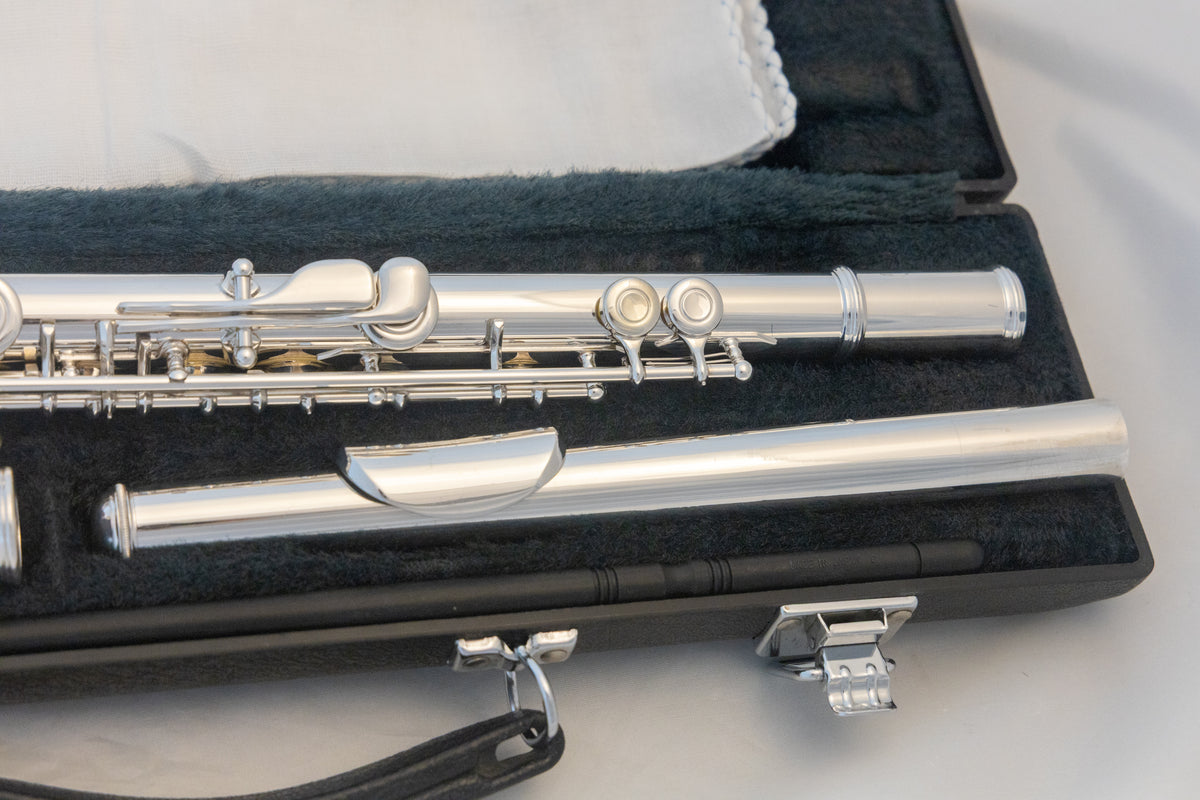 Yamaha YFL-381H Intermediate Open-hole Flute *Silver Headjoint *Made in Japan *Low-B *Cleaned & Serviced
