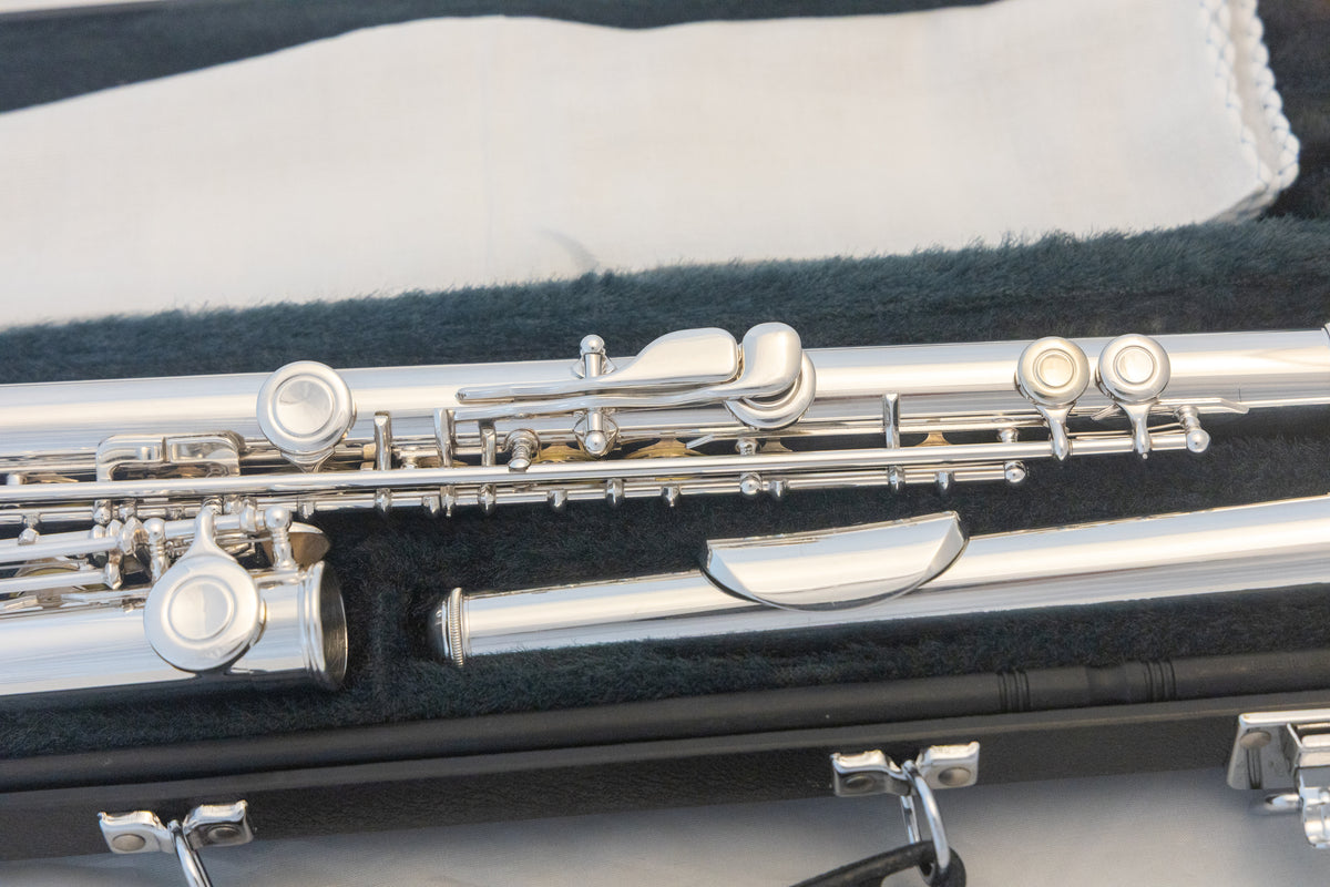 Yamaha YFL-381H Intermediate Open-hole Flute *Silver Headjoint *Made in Japan *Low-B *Cleaned & Serviced