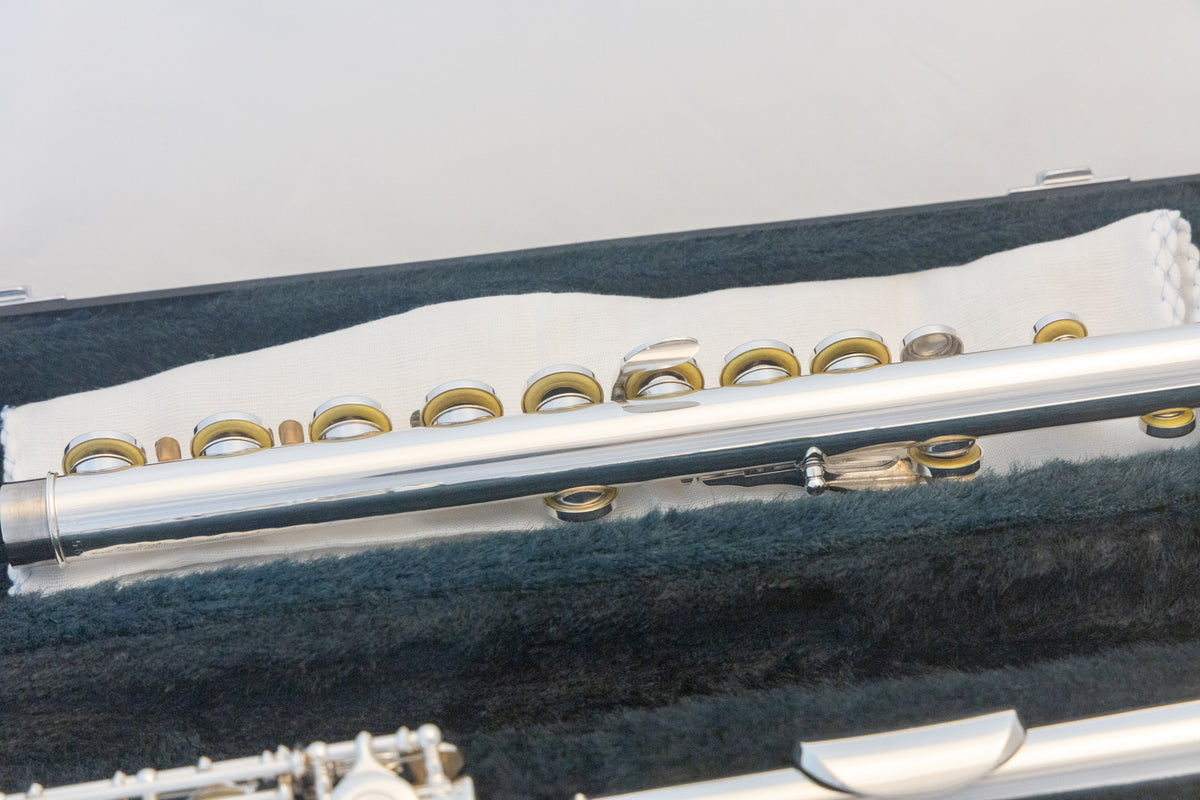Yamaha YFL-381H Intermediate Open-hole Flute *Silver Headjoint *Made in Japan *Low-B *Cleaned & Serviced