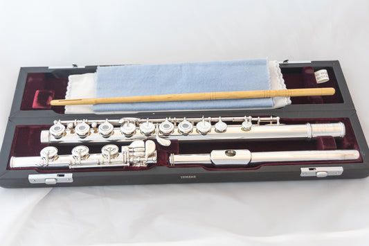 Yamaha YFL-684H Professional Flute All Silver, Open-hole Inline-G *Made in Japan *Cleaned & Serviced #031457