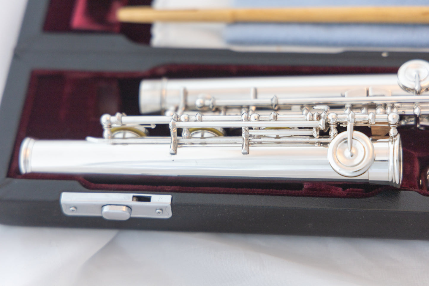 Yamaha YFL-684H Professional Flute All Silver, Open-hole Inline-G *Made in Japan *Cleaned & Serviced #031457