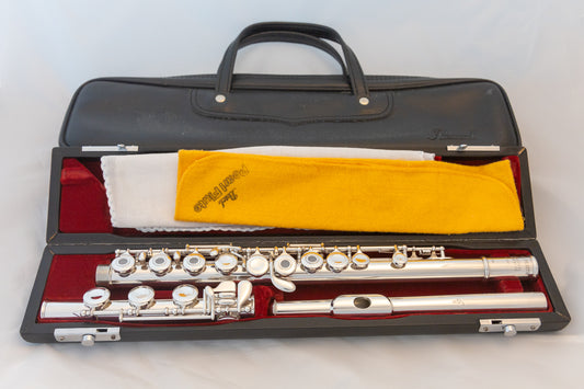 Pearl PF-661 Intermediate Flute *Solid Silver Headjoint *Open hole *Made in Japan *Overhauled New Pads