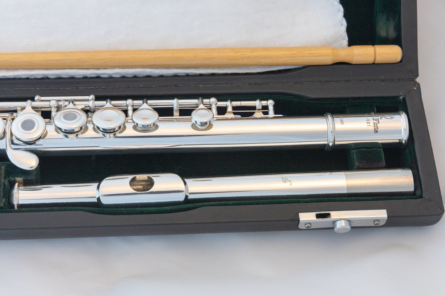 Pearl PF-501 Flute Silver-plated *Open-hole *Made in Japan *Cleaned & Serviced *Ready to play