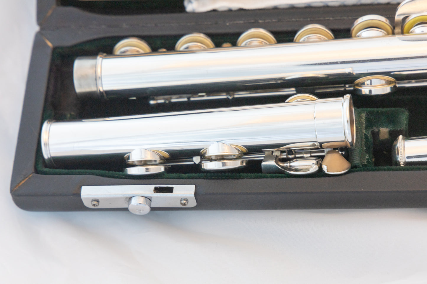 Pearl PF-501 Flute Silver-plated *Open-hole *Made in Japan *Cleaned & Serviced *Ready to play