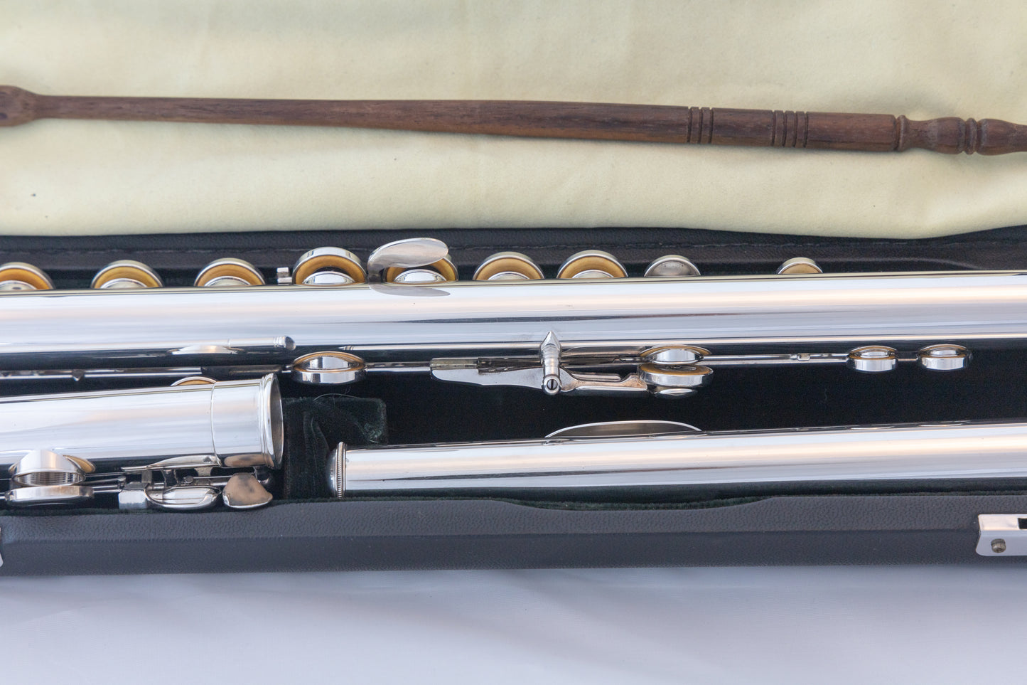 Pearl PF-521 Silver-plated Flute *Silver Lip-plate *Split-E *Made in Japan *Cleaned & Serviced