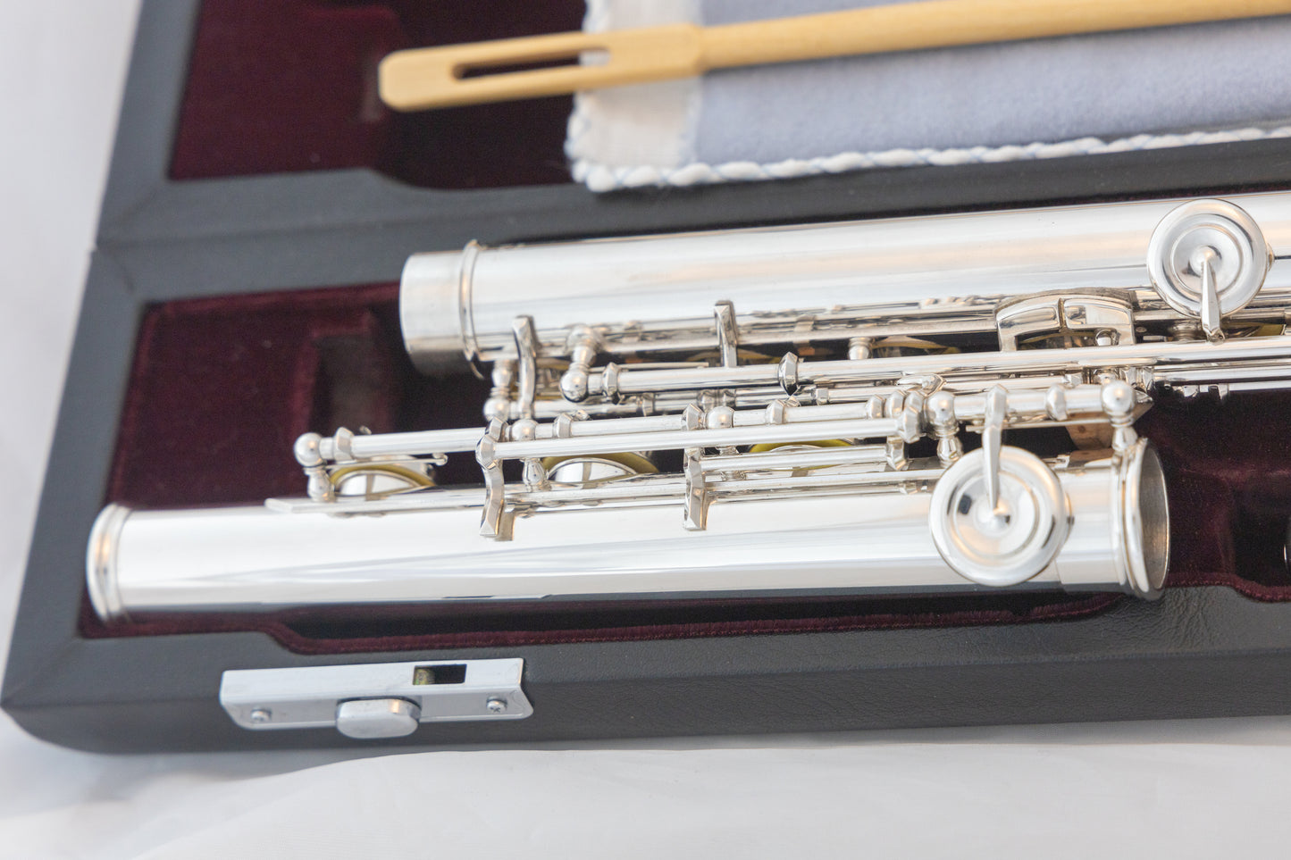 Yamaha YFL-674H Professional Flute *All Silver *Open-hole Offset-G Split-E *Made in Japan #036944