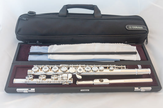 Yamaha YFL-362H Intermediate Flute *Open-hole *Silver headjoint *Low-B *Cleaned & Serviced #R40968