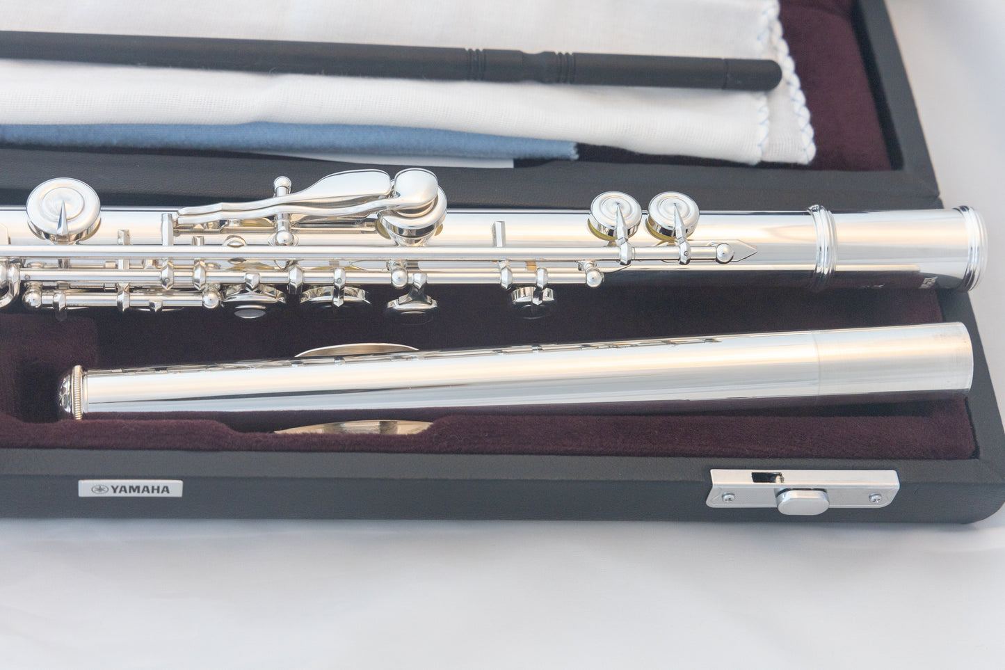 Yamaha YFL-362H Intermediate Flute *Open-hole *Silver headjoint *Low-B *Cleaned & Serviced #R40968