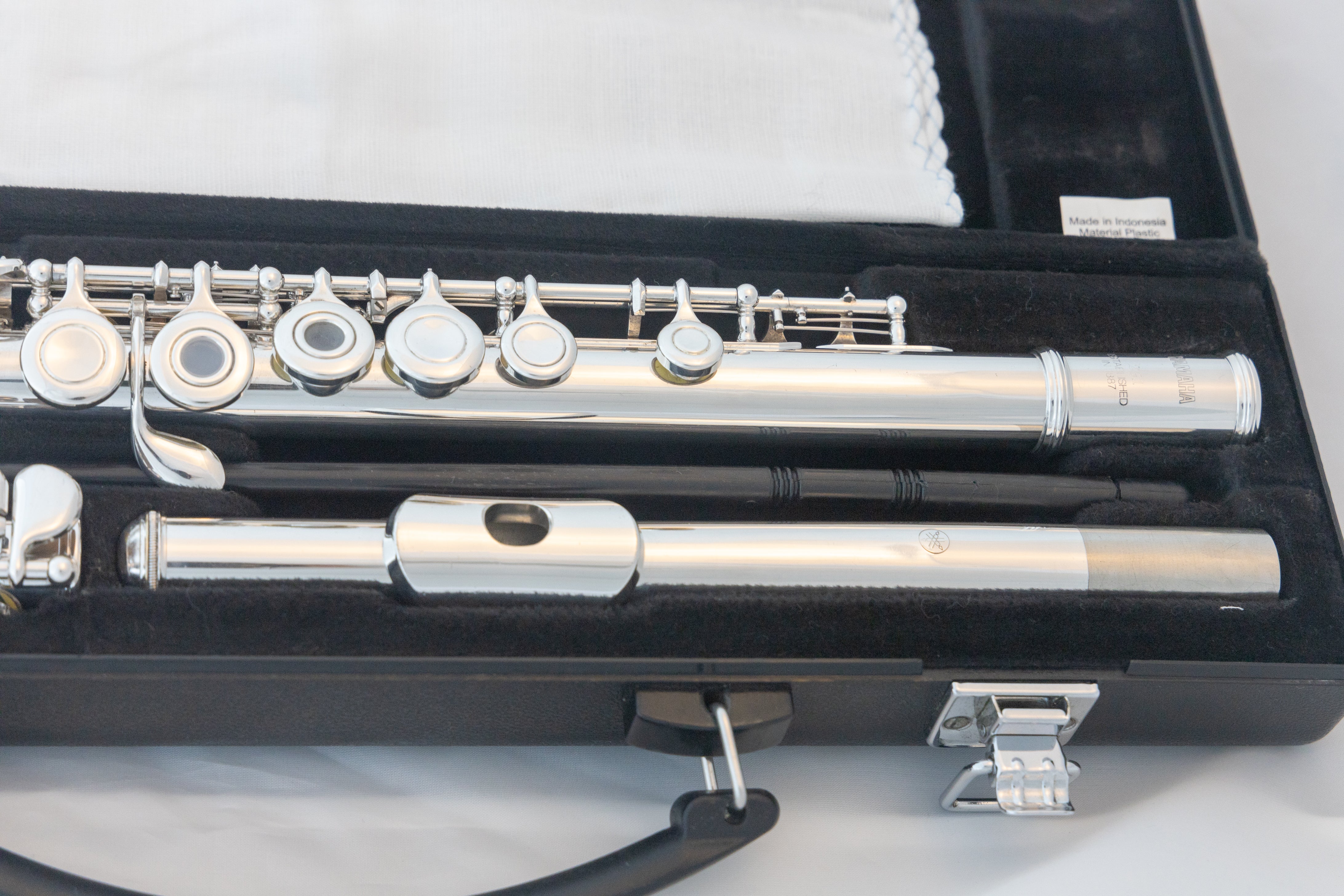 Yamaha YFL-261 Silver-plated Open-Hole Intermediate Flute *Cleaned &  Serviced #796004