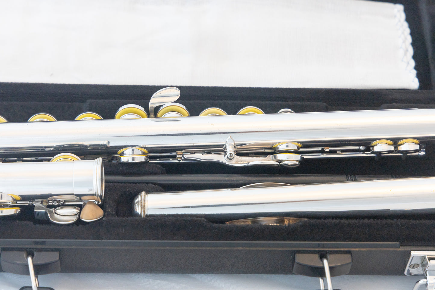 Yamaha YFL-261 Silver-plated Open-Hole Intermediate Flute *Cleaned & Serviced #796004