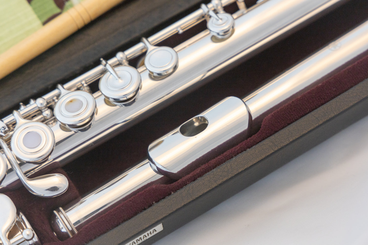 Yamaha YFL-574H Professional Flute Silver Head Open-hole Offset-G Split-E Low-B *Cleaned & Serviced