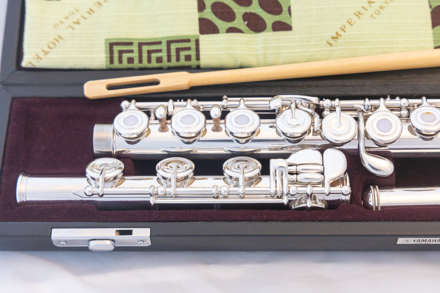 Yamaha YFL-574H Professional Flute Silver Head Open-hole Offset-G Split-E Low-B *Cleaned & Serviced