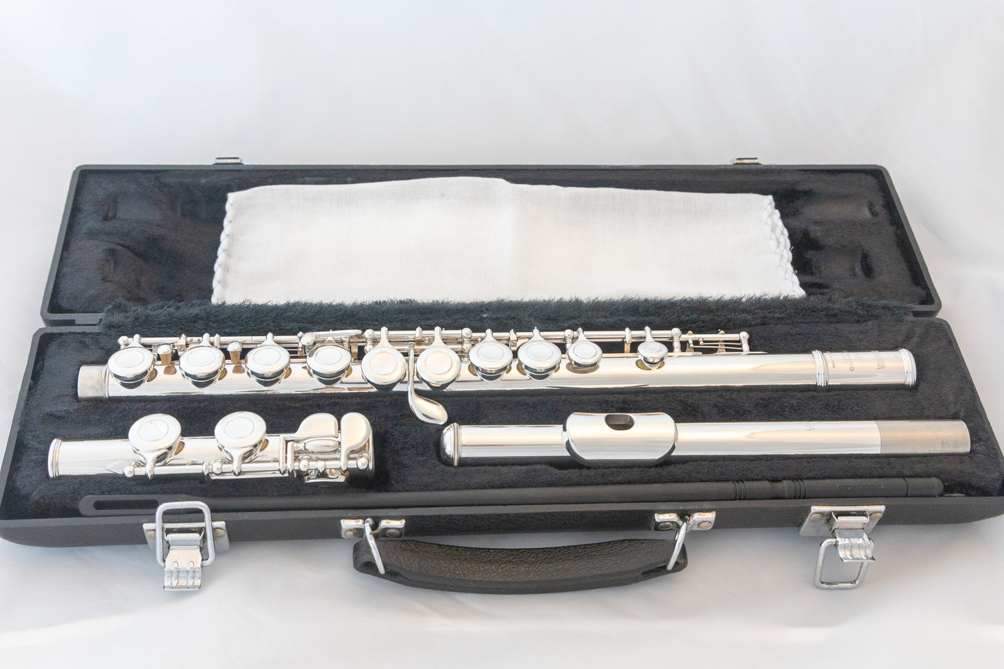 Yamaha YFL-221 Silver-plated Standard Flute *Made in Japan *Cleaned & Serviced