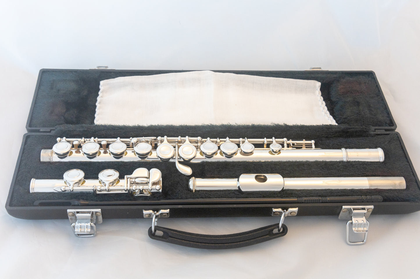 Yamaha YFL-221 Silver-plated Standard Flute *Made in Japan *Cleaned & Serviced *New Pads