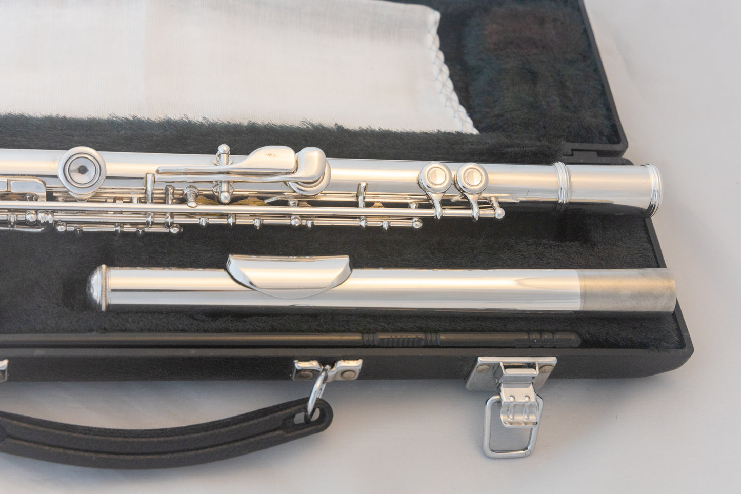 Yamaha YFL-221 Silver-plated Standard Flute *Made in Japan *Cleaned & Serviced *New Pads