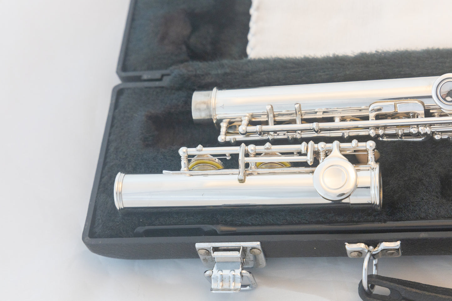 Yamaha YFL-221 Silver-plated Standard Flute *Made in Japan *Cleaned & Serviced *New Pads